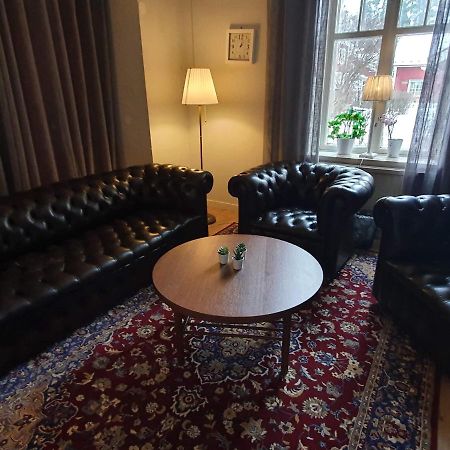 Gustafs Logi Hostel Bagian luar foto